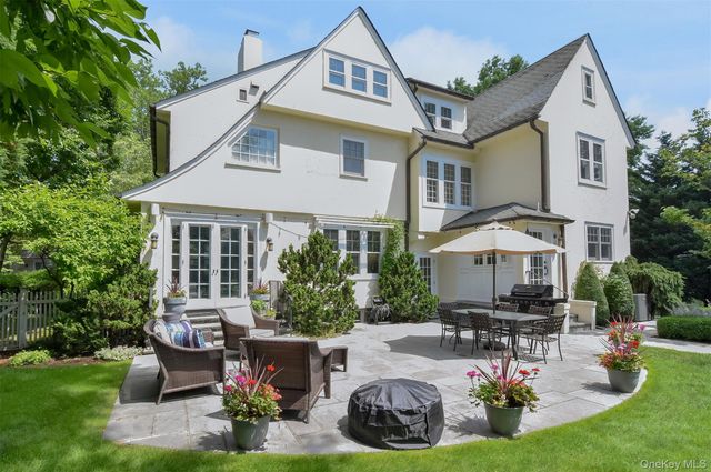 4 Sussex Avenue, Bronxville, NY 10708