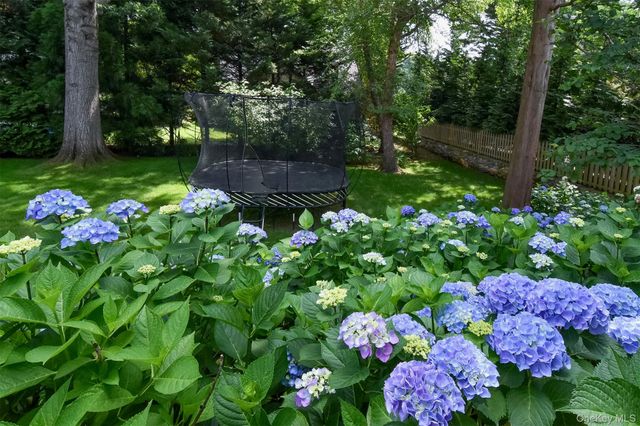 4 Sussex Avenue, Bronxville, NY 10708