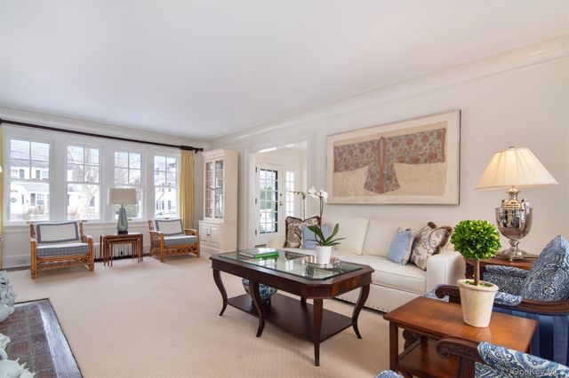 4 Sussex Avenue, Bronxville, NY 10708