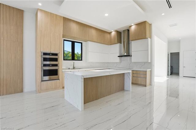 2532 CALOOSA SHORES DR, Labelle, FL 33935