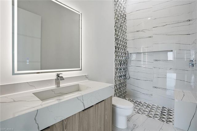 2532 CALOOSA SHORES DR, Labelle, FL 33935