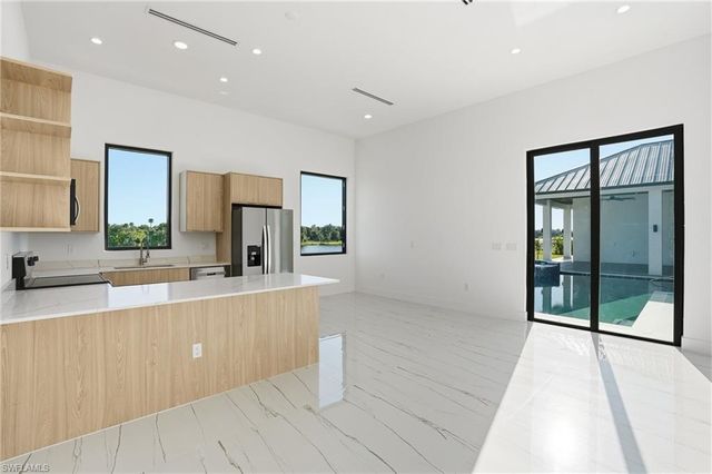 2532 CALOOSA SHORES DR, Labelle, FL 33935