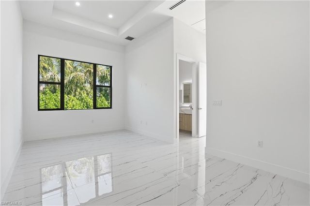 2532 CALOOSA SHORES DR, Labelle, FL 33935