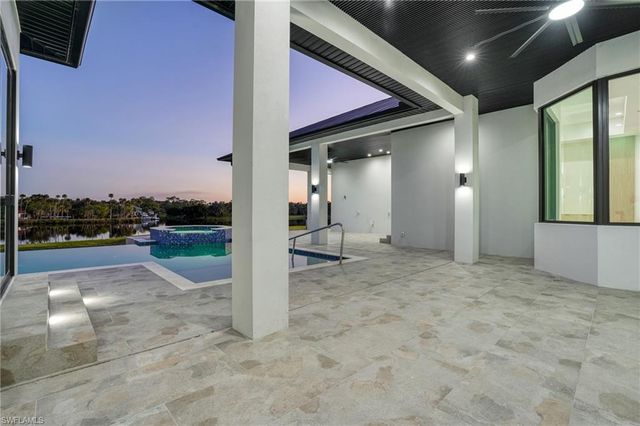 2532 CALOOSA SHORES DR, Labelle, FL 33935