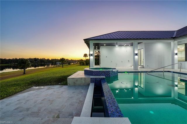 2532 CALOOSA SHORES DR, Labelle, FL 33935