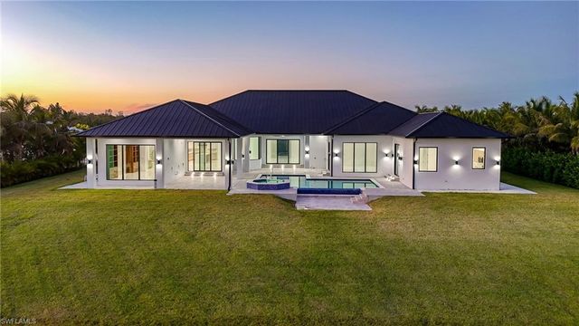 2532 CALOOSA SHORES DR, Labelle, FL 33935