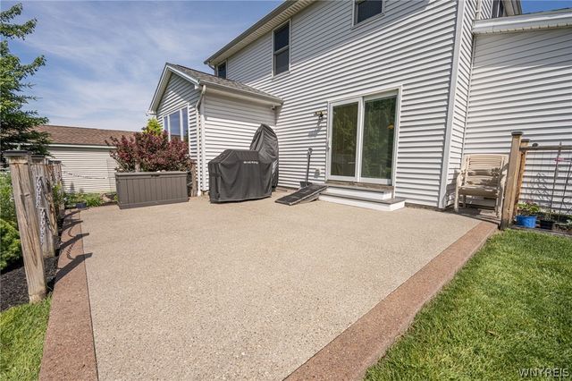 34 Pine Valley Court, West Seneca, NY 14224
