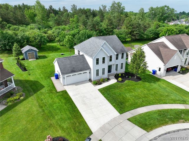 34 Pine Valley Court, West Seneca, NY 14224
