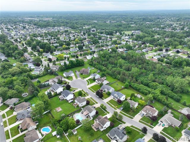 34 Pine Valley Court, West Seneca, NY 14224