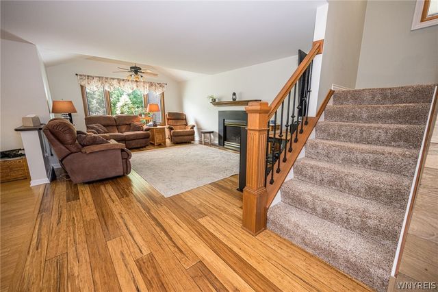 34 Pine Valley Court, West Seneca, NY 14224