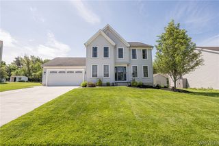 34 Pine Valley Court, West Seneca, NY 14224