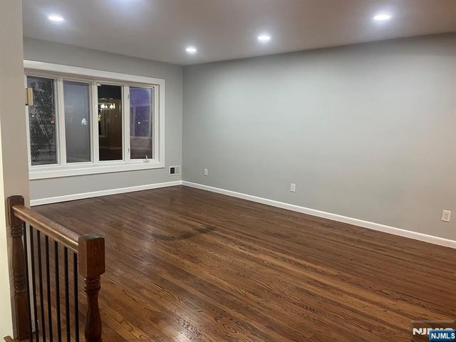 88 Cedar Road, Dumont, NJ 07628