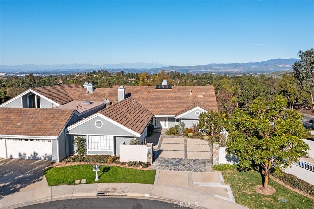 Image 1 of property listing at 22 Delphinus, Irvine, CA 92603