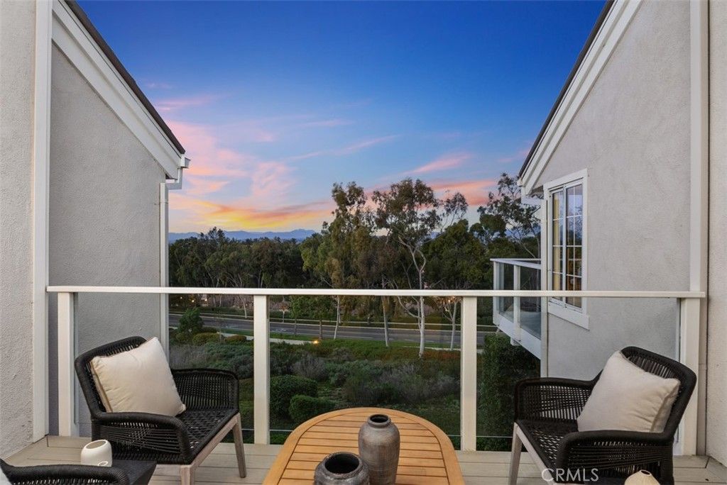 Image 11 of property listing at 22 Delphinus, Irvine, CA 92603