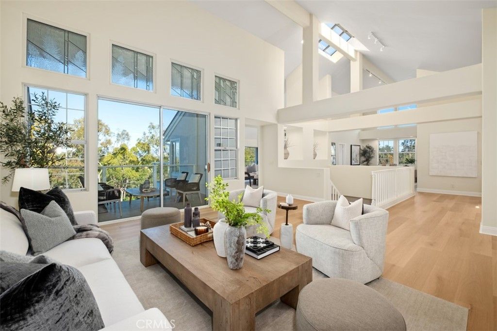 Image 14 of property listing at 22 Delphinus, Irvine, CA 92603