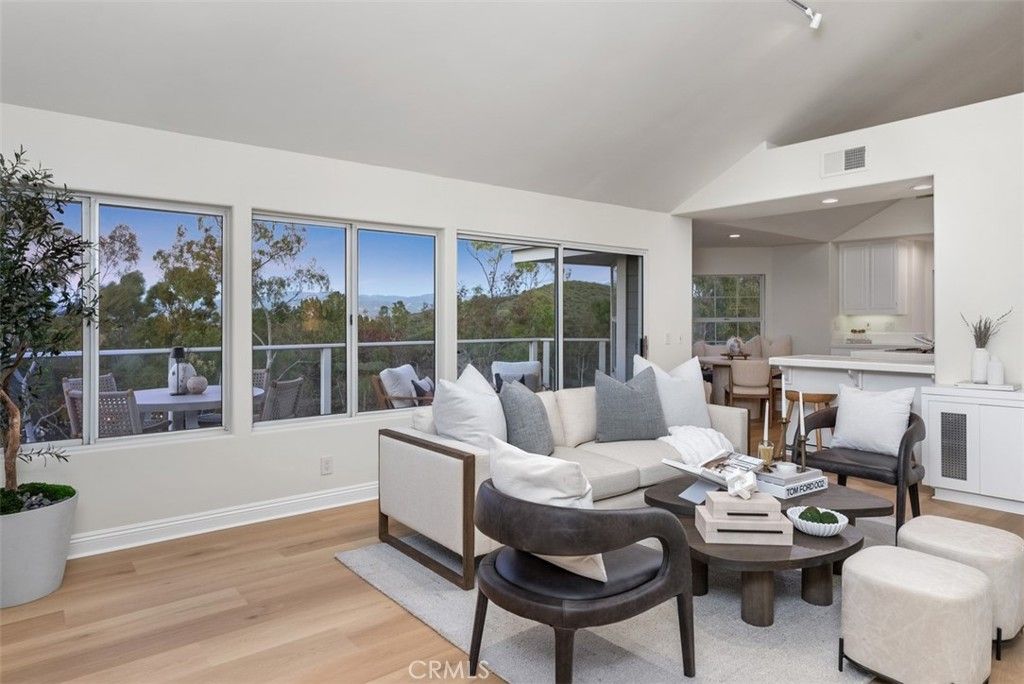 Image 16 of property listing at 22 Delphinus, Irvine, CA 92603