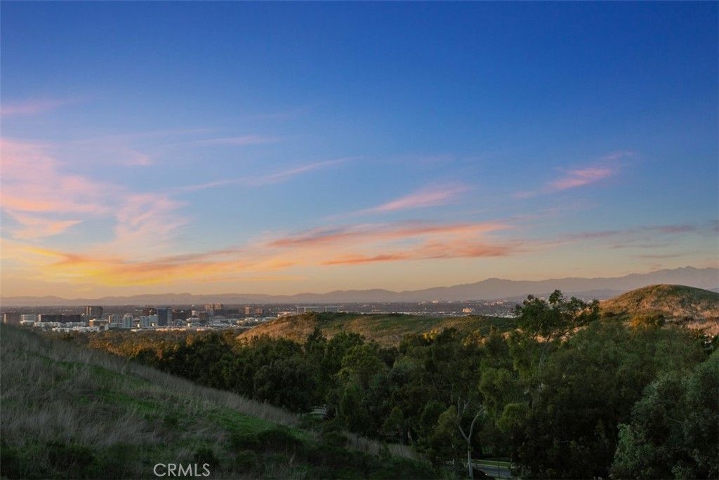 Image 19 of property listing at 22 Delphinus, Irvine, CA 92603