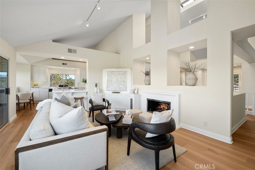 Image 23 of property listing at 22 Delphinus, Irvine, CA 92603