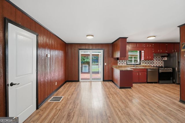 295 Henson Circle, Carrollton, GA 30117