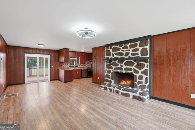 295 Henson Circle, Carrollton, GA 30117