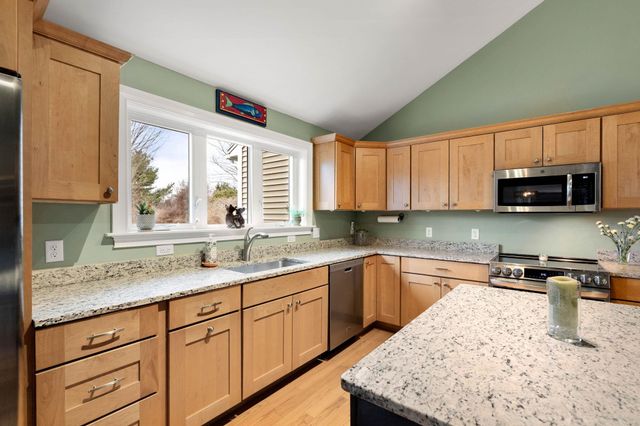 2 Riverwoods Drive, Exeter, NH 03833