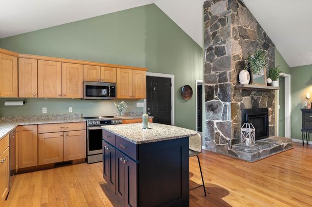 2 Riverwoods Drive, Exeter, NH 03833