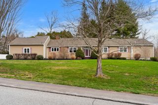 2 Riverwoods Drive, Exeter, NH 03833