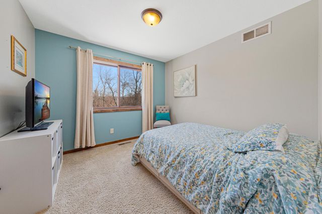 624 Ridge Road, Henderson, MN 56044