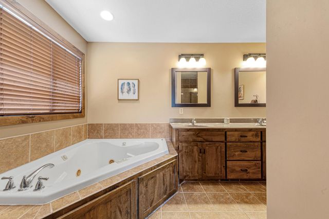 624 Ridge Road, Henderson, MN 56044