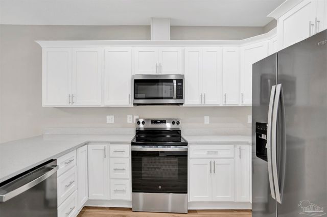 3018 Berwick St, Pensacola, FL 32503