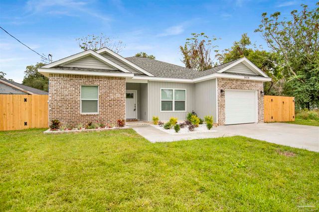 3018 Berwick St, Pensacola, FL 32503