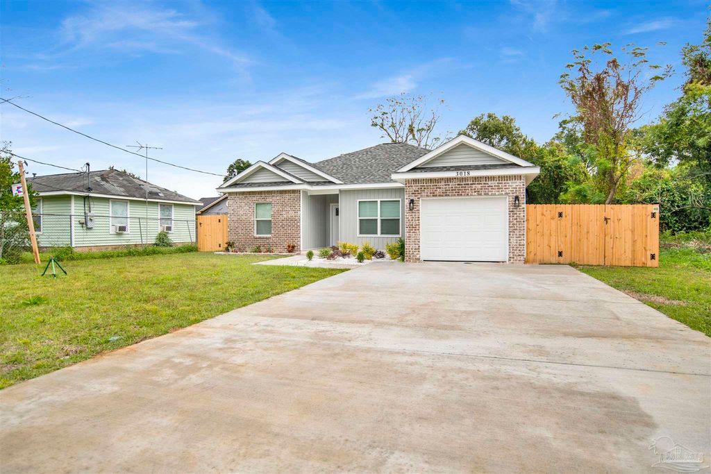 3018 Berwick St, Pensacola, FL 32503