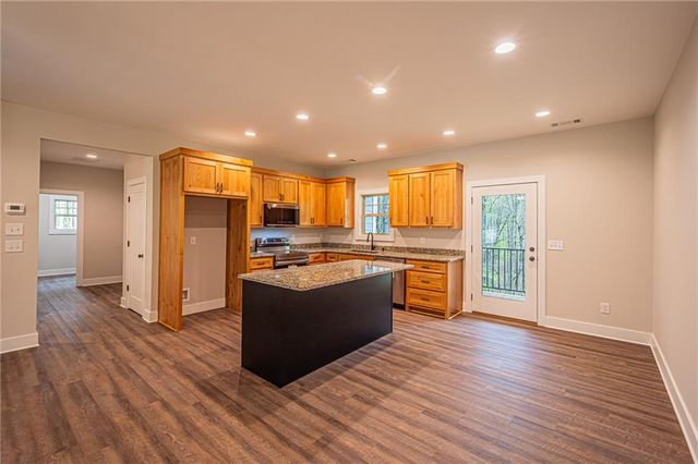 135 Rocky Branch Drive, Murrayville, GA 30564