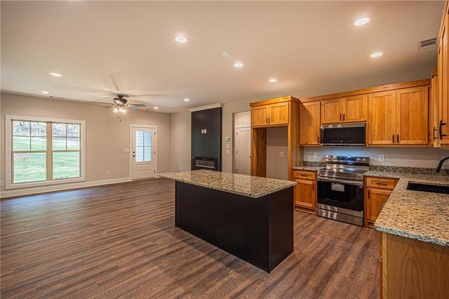 135 Rocky Branch Drive, Murrayville, GA 30564