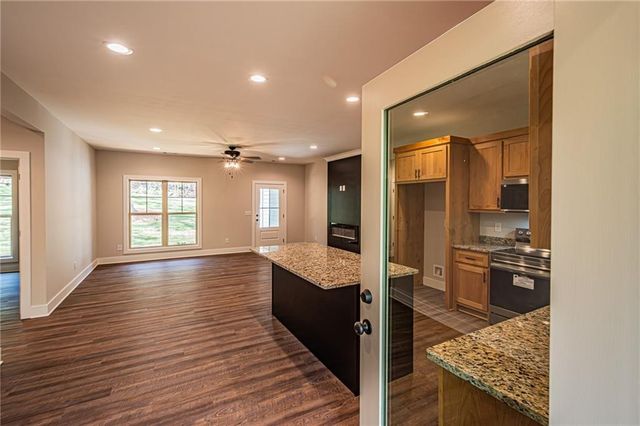 135 Rocky Branch Drive, Murrayville, GA 30564