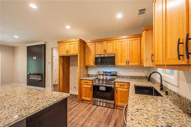 135 Rocky Branch Drive, Murrayville, GA 30564