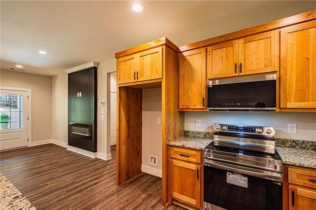 135 Rocky Branch Drive, Murrayville, GA 30564