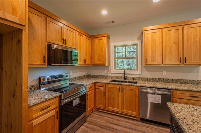 135 Rocky Branch Drive, Murrayville, GA 30564