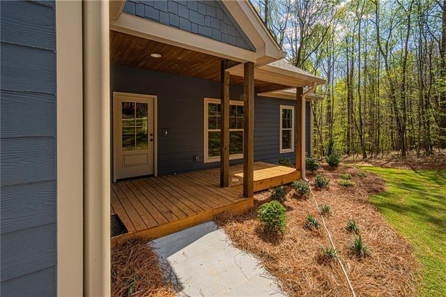 135 Rocky Branch Drive, Murrayville, GA 30564