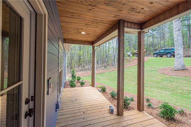 135 Rocky Branch Drive, Murrayville, GA 30564