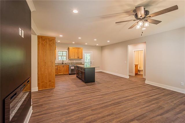 135 Rocky Branch Drive, Murrayville, GA 30564