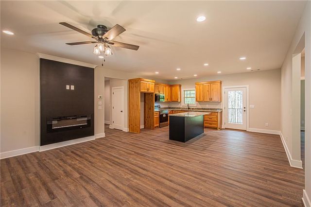 135 Rocky Branch Drive, Murrayville, GA 30564