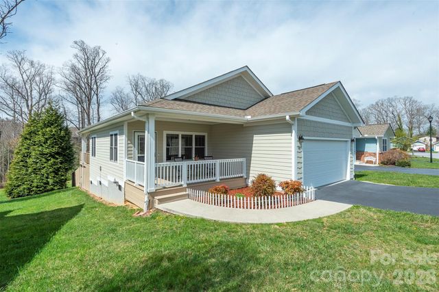 67 Little Fox Lane, Fletcher, NC 28732