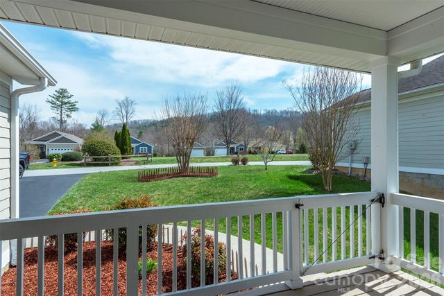 67 Little Fox Lane, Fletcher, NC 28732