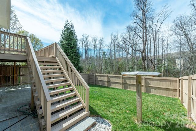 67 Little Fox Lane, Fletcher, NC 28732