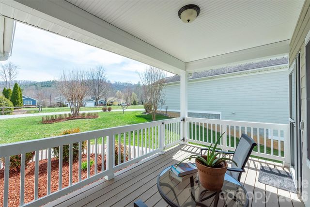 67 Little Fox Lane, Fletcher, NC 28732