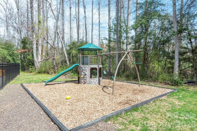 67 Little Fox Lane, Fletcher, NC 28732