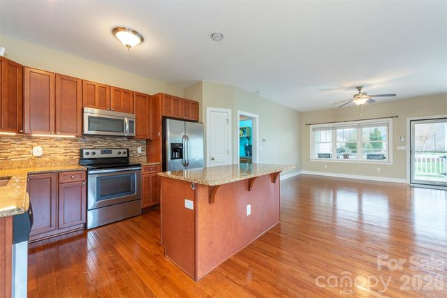 67 Little Fox Lane, Fletcher, NC 28732