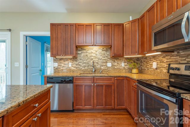 67 Little Fox Lane, Fletcher, NC 28732