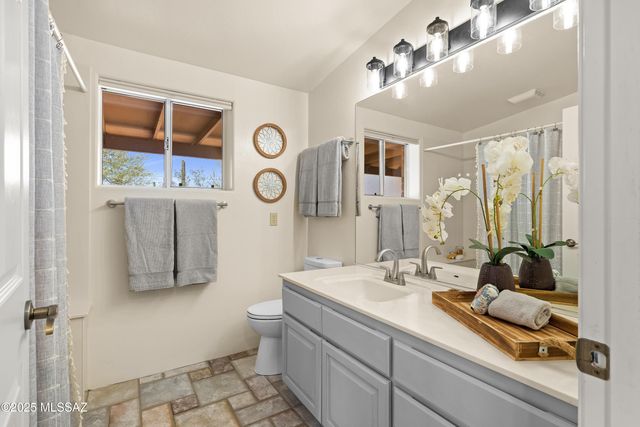 6891 N Camino Verde, Tucson, AZ 85743